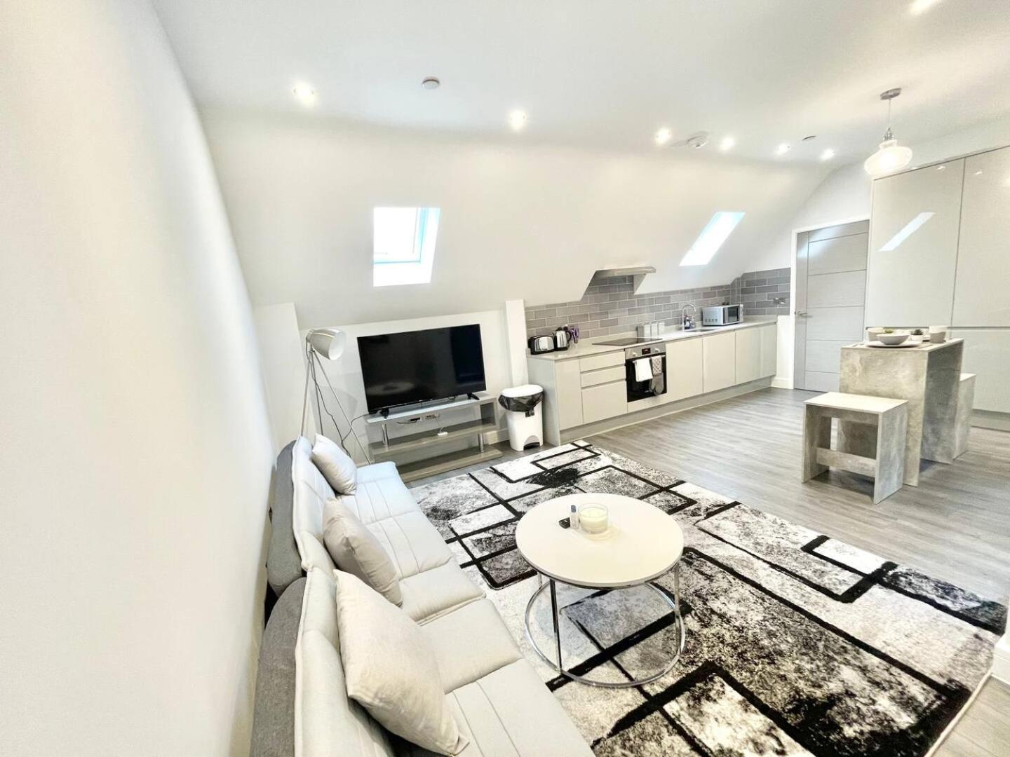 D & D Luxury Apartments Станмор Экстерьер фото